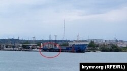 Поврежденный железнодорожный паром в морском порту Керчи. Крым, 30 мая 2024 года