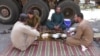 د تورخم دروازې بندېدو ډرېوران له ګڼو ستونزو سره مخامخ کړي دي