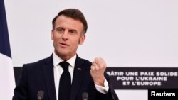 По словам Макрона, предложение Путина является «первым шагом, но недостаточным»