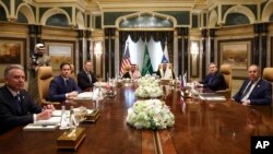 Делегации США и России перед началом переговоров