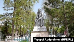 The Lenin monument in the center of Jalal-Abad was also removed this summer.