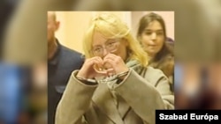 O cântăreață de 18 ani a fost închisă după un concert stradal anti-Kremlin în Sankt-Petersburg 